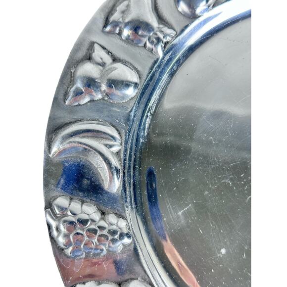Large Aluminum Round Fruit Embossed Design Serving Platter-Nice! - Picture 3 of 8